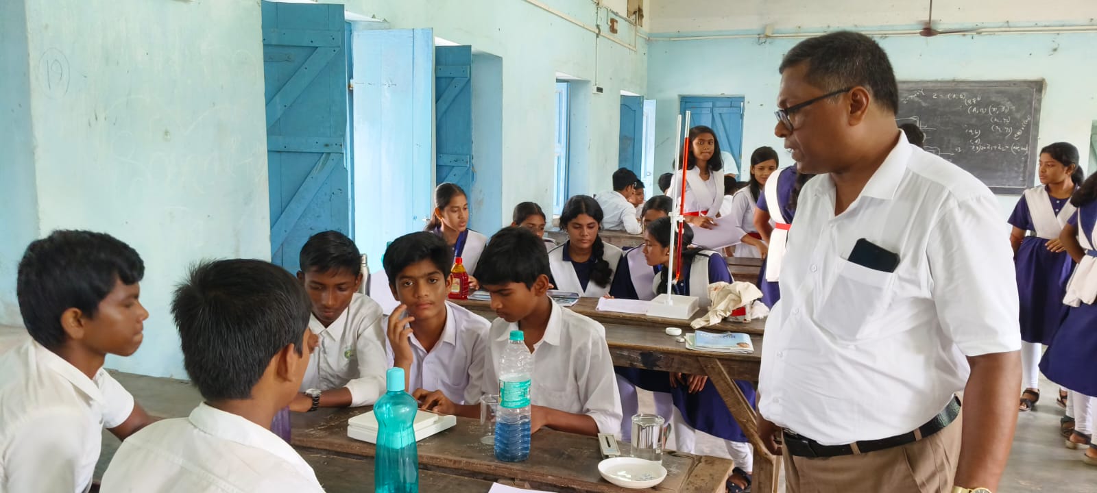 Students participating in the Summer Science Workshop 2026 - photograph 7